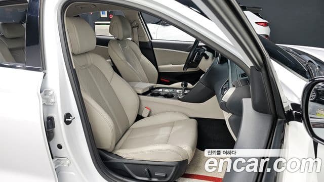 Genesis G70 Advanced, 2018 10