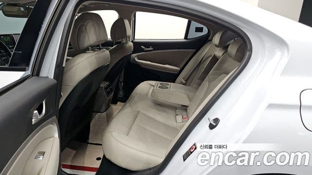 Genesis G70 Advanced, 2018 12