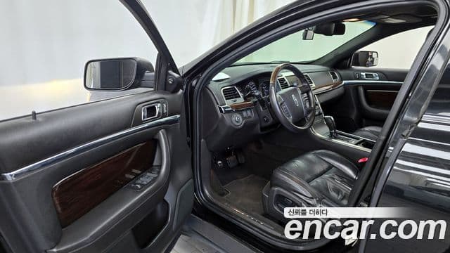 Lincoln MKS, 2010 10