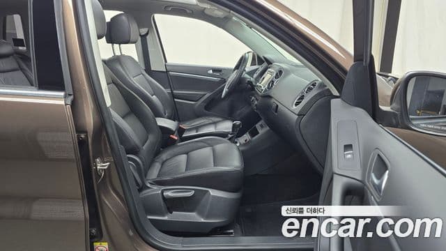 Volkswagen New Tiguan 5N, 2013 9