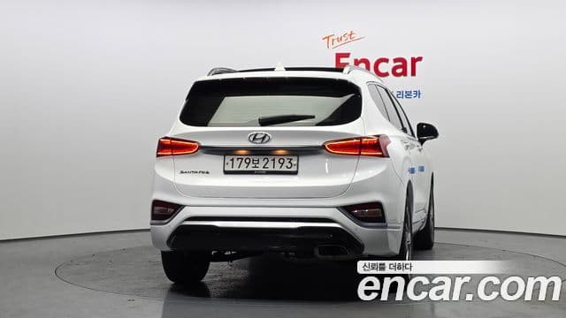 Hyundai Santa Fe TM Inspiration, 2020 4