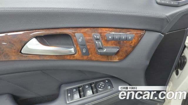 Mercedes-Benz CLS-класс W218 CLS550, 2012 17