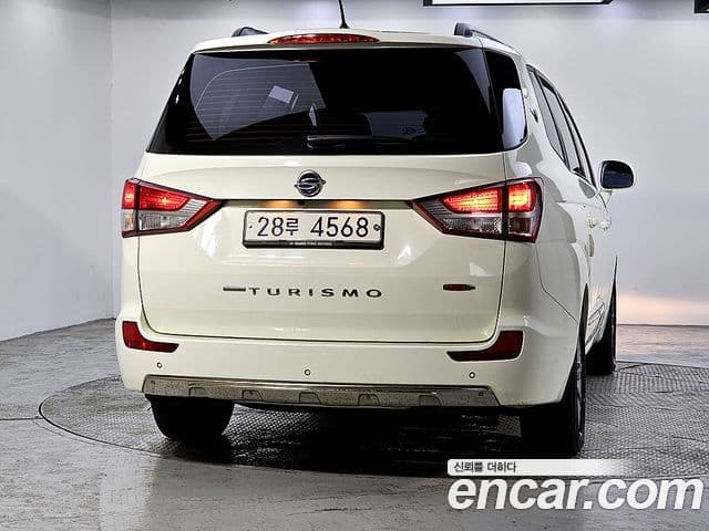 KG모빌리티(SsangYong) Korando 투리스모 4WD TX 9인승, 2018 3
