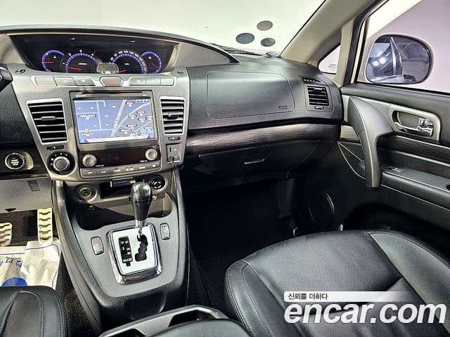 KG모빌리티(SsangYong) Korando 투리스모 4WD TX 9인승, 2018 10