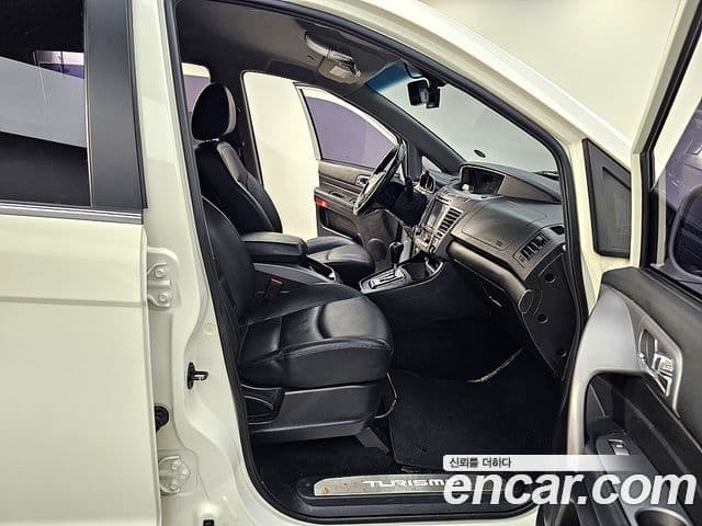 KG모빌리티(SsangYong) Korando 투리스모 4WD TX 9인승, 2018 11