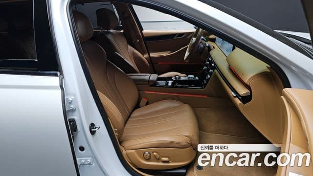 Genesis G80 (RG3) бензин 2.5 турбо AWD, 2025 10