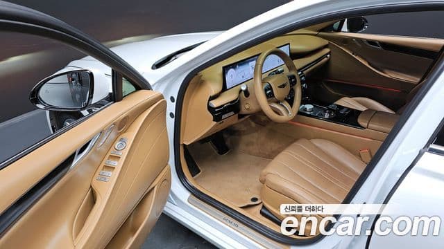 Genesis G80 (RG3) бензин 2.5 турбо AWD, 2025 12