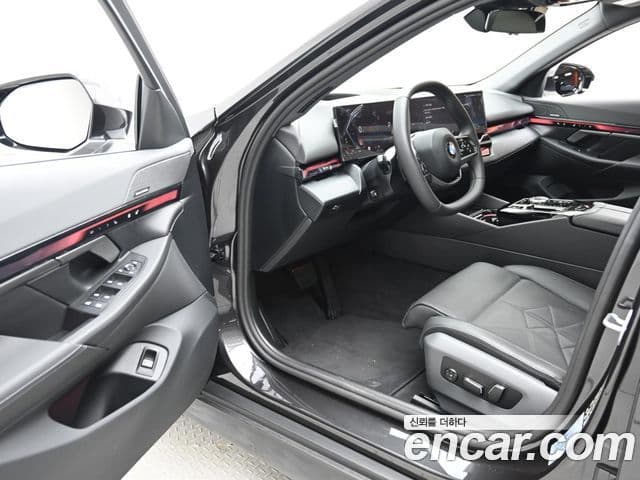 BMW 5시리즈 (G60), 2025 11
