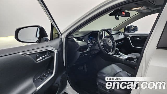 Toyota RAV4 5세대 2.5 4WD гибрид LTD, 2024 10