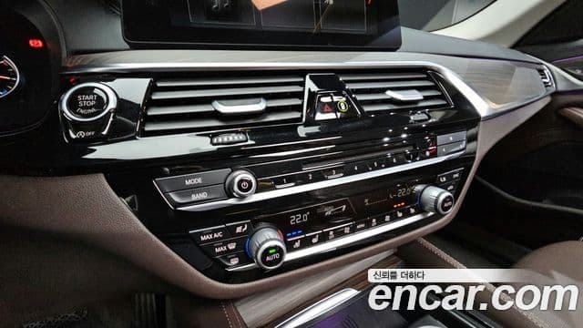 BMW 5시리즈 (G30) 530i Luxury Plus, 2018 15