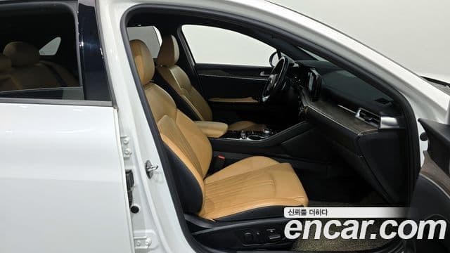 Kia K5 3세대 Signature, 2020 11