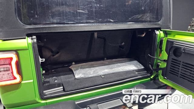 Jeep Wrangler (JL) 2.0 Rubicon 2도어, 2019 20
