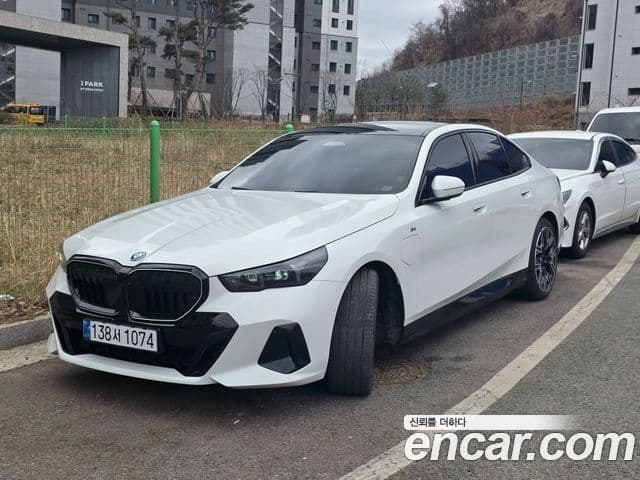BMW 5시리즈 (G60) 530e xDrive M Sport Pro, 2025 3