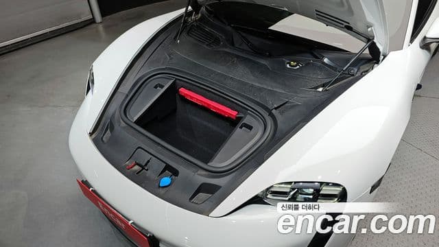 Porsche 타이칸 4S, 2024 6