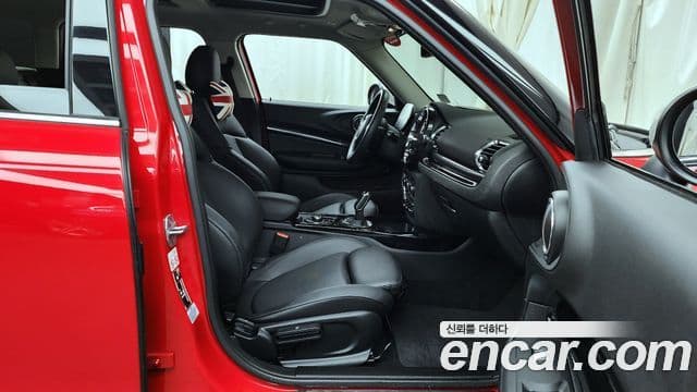 Mini Cooper 클럽맨 2세대, 2023 11