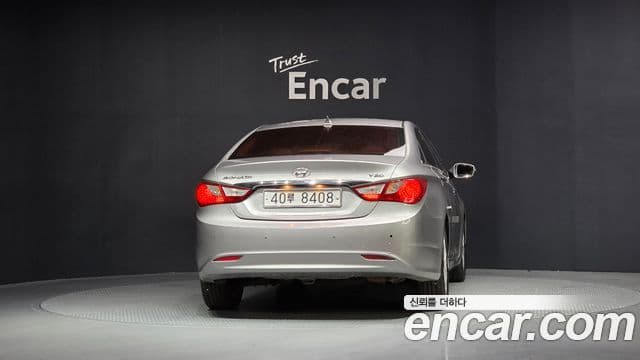 Hyundai YF Sonata топовая версия, 2010 4