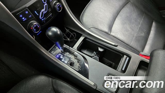 Hyundai YF Sonata топовая версия, 2010 9