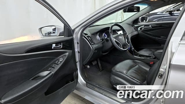 Hyundai YF Sonata топовая версия, 2010 10