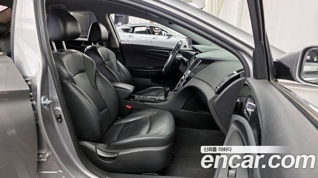 Hyundai YF Sonata топовая версия, 2010 11