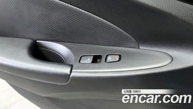 Hyundai YF Sonata топовая версия, 2010 18