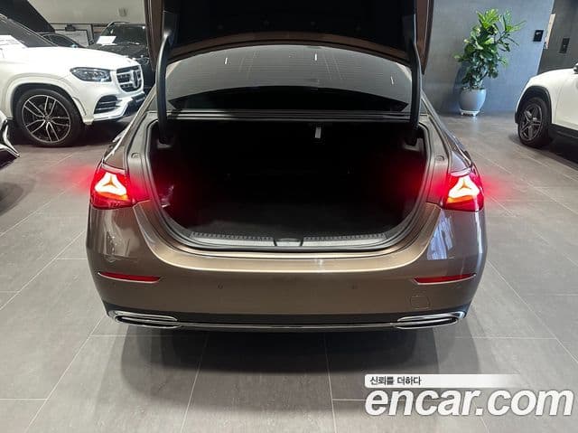 Mercedes-Benz E-класс W214 Avantgarde, 2025 13