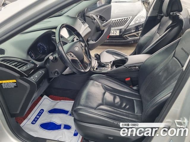 Hyundai Grandeur HG Premium, 2014 10