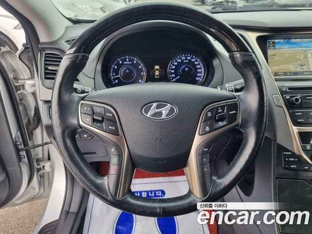 Hyundai Grandeur HG Premium, 2014 18