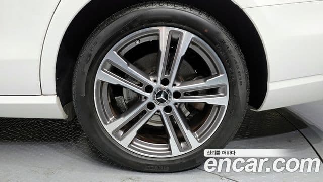 Mercedes-Benz E-класс W213 Avantgarde, 2021 все фото