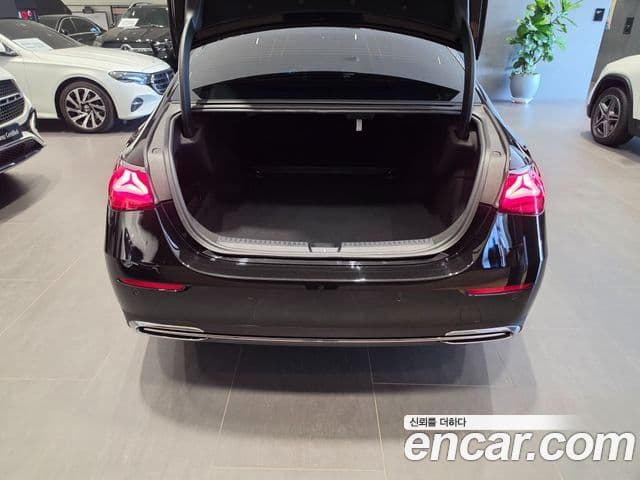 Mercedes-Benz E-класс W214 Avantgarde, 2025 13