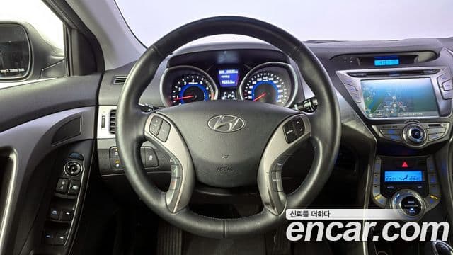 Hyundai Avante MD M16 GDI Avenue, 2014 14