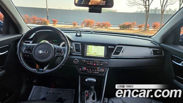 Kia Niro Prestige, 2018 9