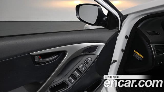 Hyundai Avante MD Luxury, 2012 13