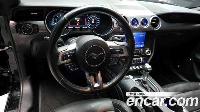 Ford Mustang GT купе, 2020 13