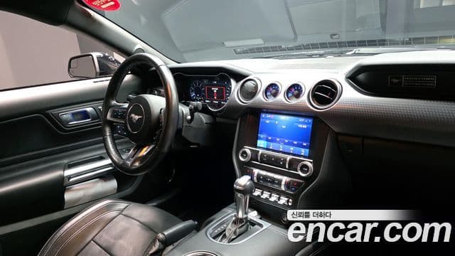 Ford Mustang GT купе, 2020 14