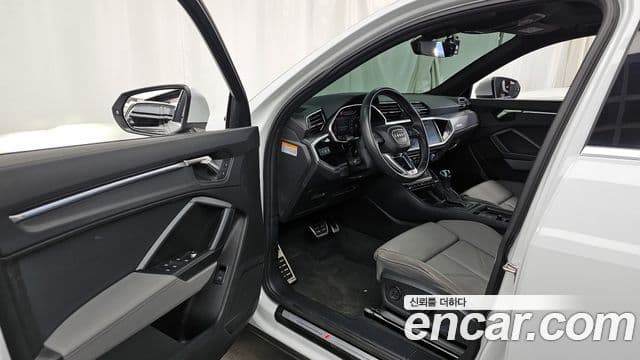 Audi Q3 (F3) 35 TDI Premium Sportback, 2022 10