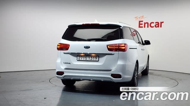 Kia The / новый New Carnival Luxury, 2020 4