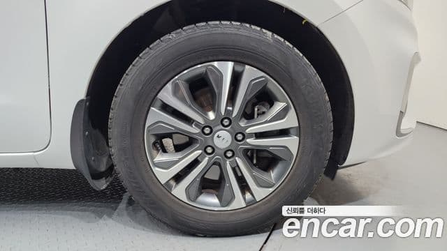 Kia The / новый New Carnival Luxury, 2020 все фото