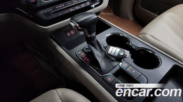 Kia The / новый New Carnival Luxury, 2020 9