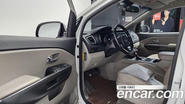 Kia The / новый New Carnival Luxury, 2020 10