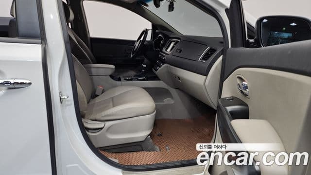 Kia The / новый New Carnival Luxury, 2020 11