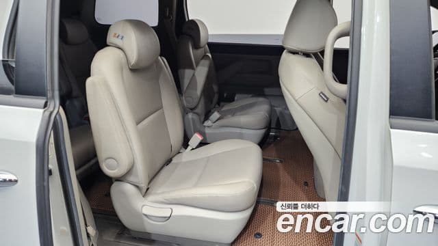 Kia The / новый New Carnival Luxury, 2020 12