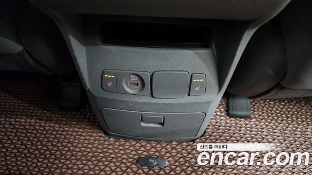 Kia The / новый New Carnival Luxury, 2020 19