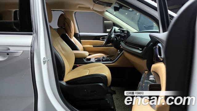 Kia Carnival 4세대 Signature, 2023 10