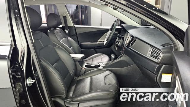 Kia Niro Luxury, 2017 10