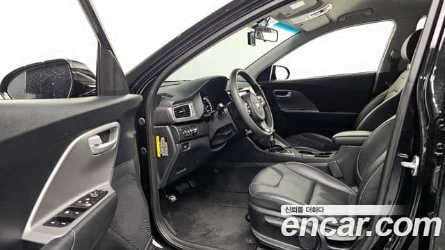Kia Niro Luxury, 2017 11