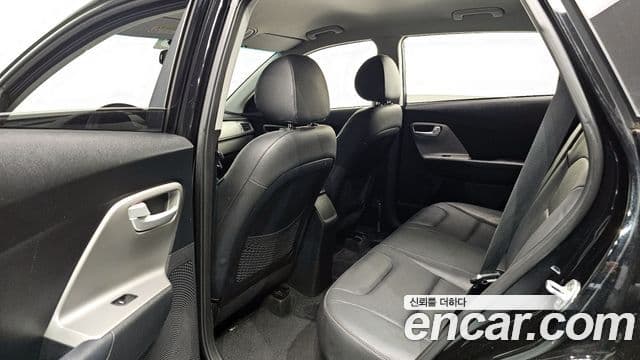 Kia Niro Luxury, 2017 12