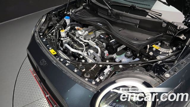 Mini Cooper Электрический (Electric) 4세대 JCW, 2025 6