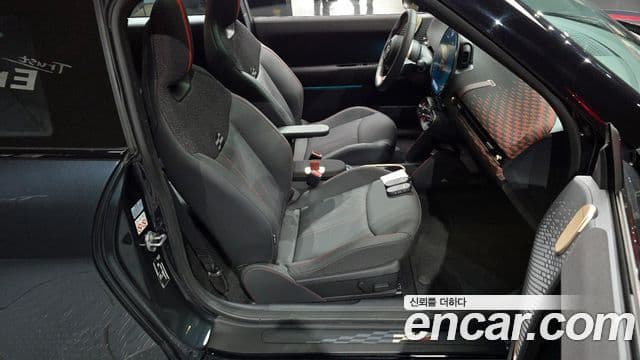 Mini Cooper Электрический (Electric) 4세대 JCW, 2025 11