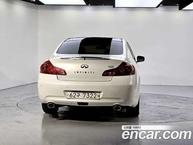 Infiniti G25 V36, 2013 3