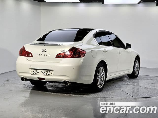 Infiniti G25 V36, 2013 4